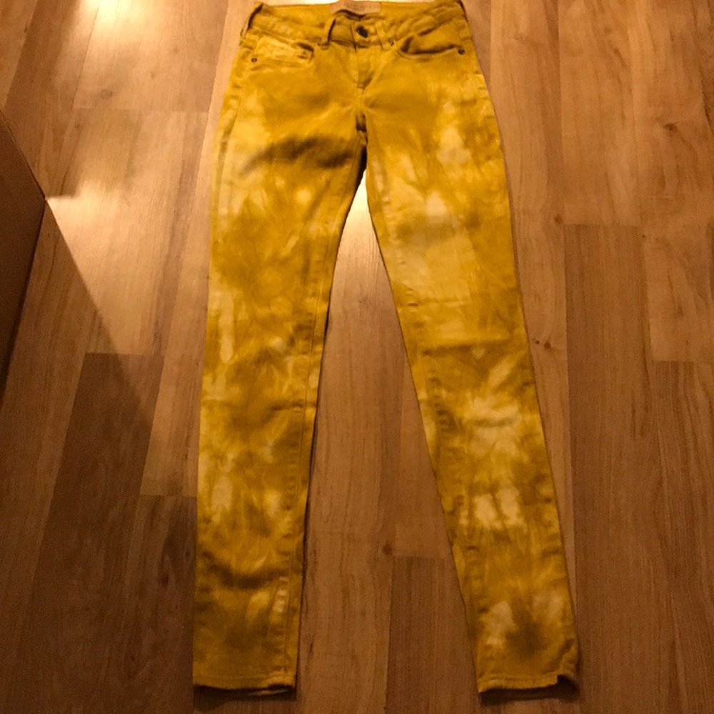 Levi’s Made & Crafted Yellow Skinny Jeans. NWOT